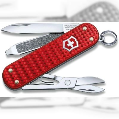 Мультитул Victorinox Classic SD Precious Alox (Iconic Red) (0.6221.401G)