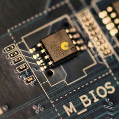 Прошивка BIOS (в зависимости от модели)