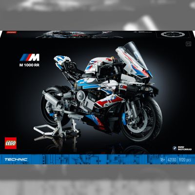 Конструктор LEGO Technic BMW M 1000 RR (42130)