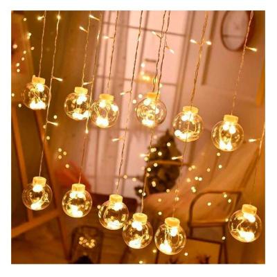 Світлодіодна гірлянда-штора StreetGo Декоративні кулі (SGMC00004)