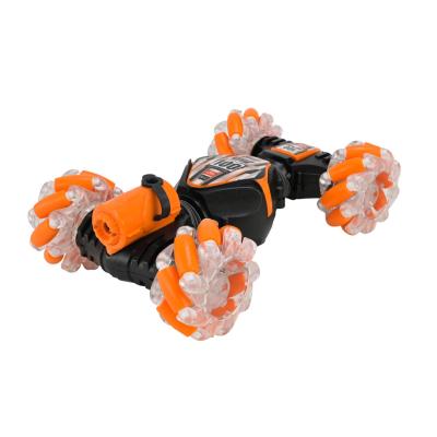 Автомодель Країна Іграшок на радіокеруванні чорна з помаранчевим (PM3412/1)