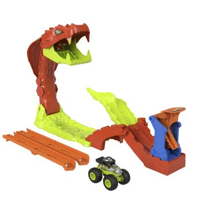 Ігровий набір Hot Wheels Monster Trucks Атака змії (JJN44)
