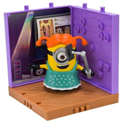 Ігрова фігурка Blokees Minions Celebration Party Карл (74855/1)