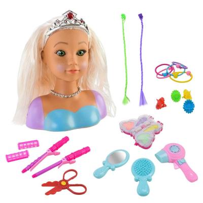 Лялька-манекен Країна Іграшок З аксесуарами (XD106/3)